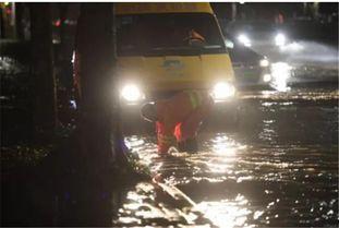 深圳新暴雨爆料视频,视频记录城市抗洪瞬间 第3张 深圳新暴雨爆料视频,视频记录城市抗洪瞬间 第3张